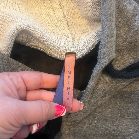 Trendy Grey Hoodie w/ Faux Leather Sleeves & Cut-Out Back – Size Small (Fits M) - Picture 10 of 15